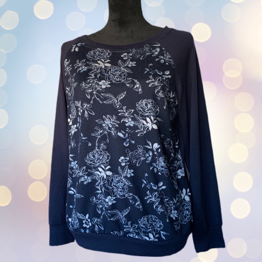 Beautiful Blue Bandolino Floral Lightweight Top Size Medium
